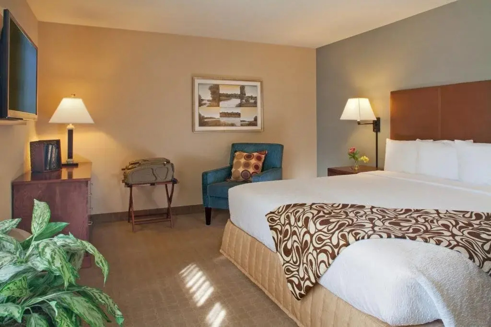 Silver Cloud Inn - Bellevue Downtown