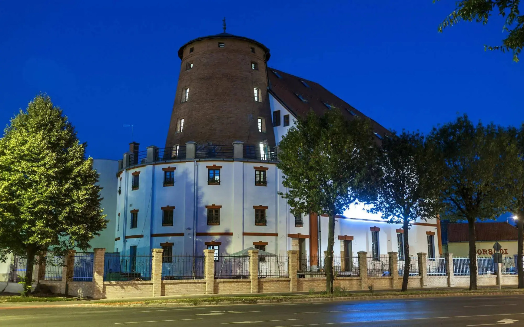 Malom Hotel és Étterem