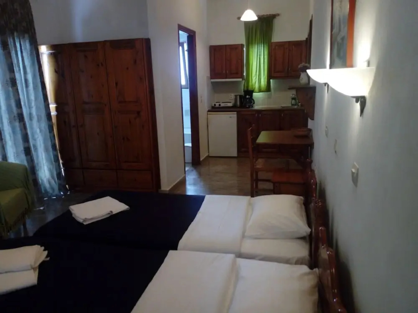 Molivos View Studios