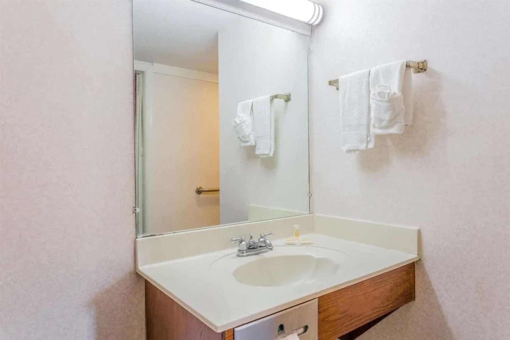 Days Inn by Wyndham Cornelia