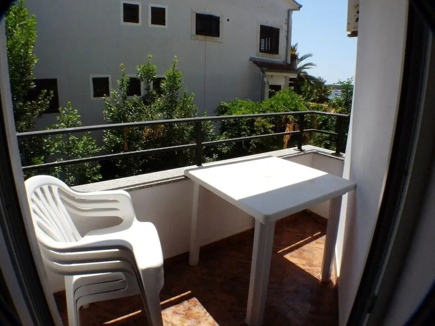 Hotel Hilde Yellow House