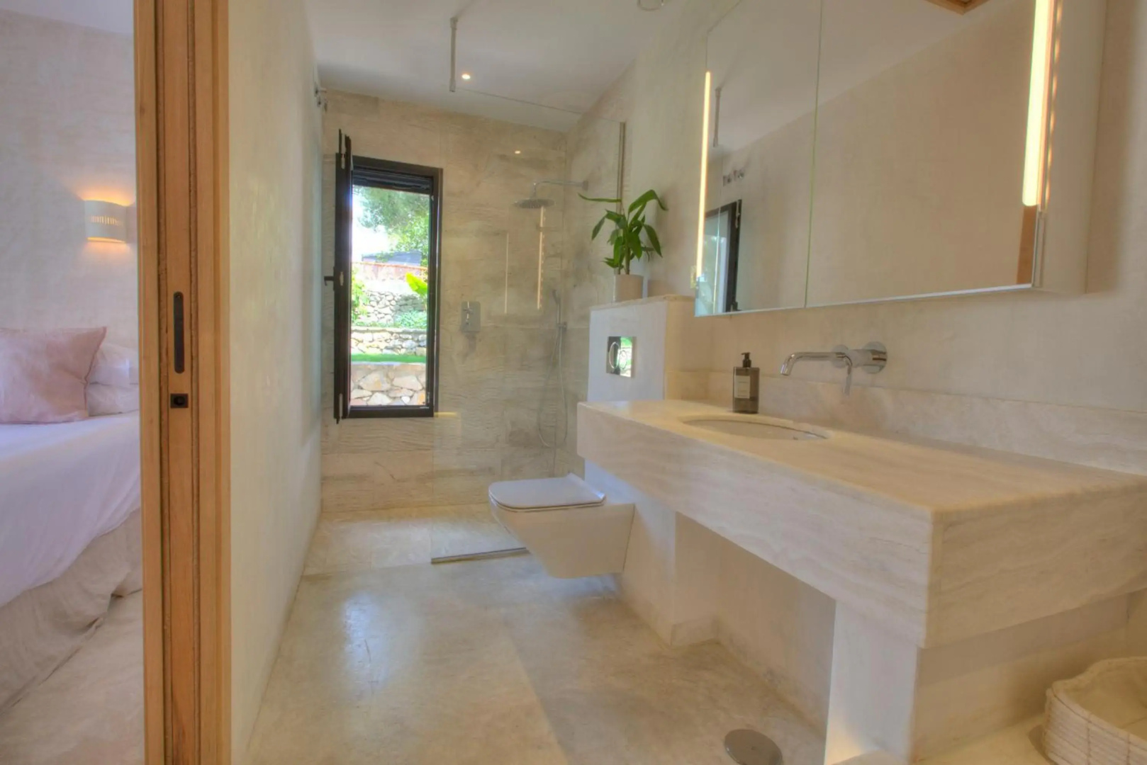 Villa Mas Tranquila - A stylish villa with pool 150 m from the beach