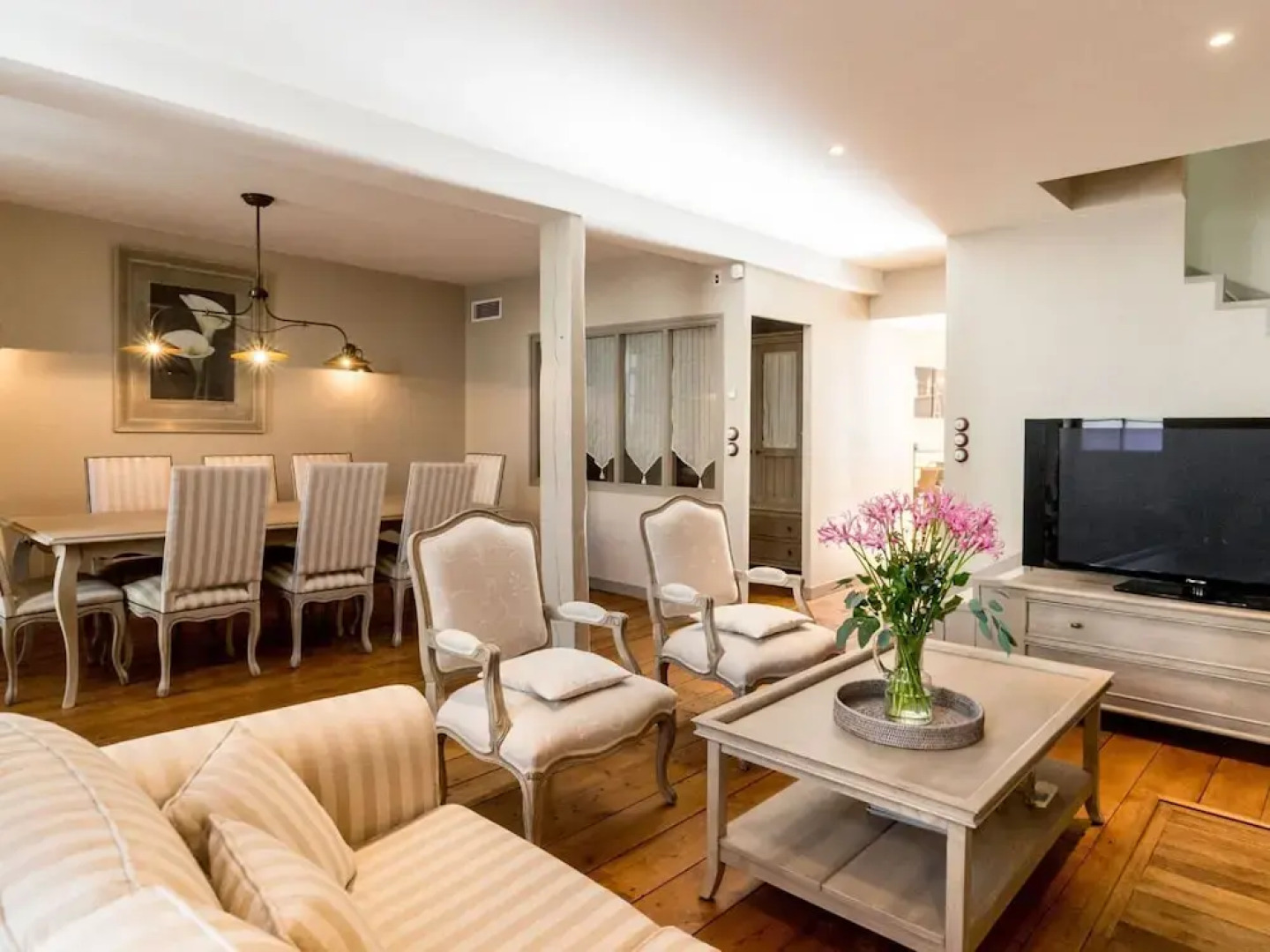 Villa Petit Sergent With Pool, Cinema