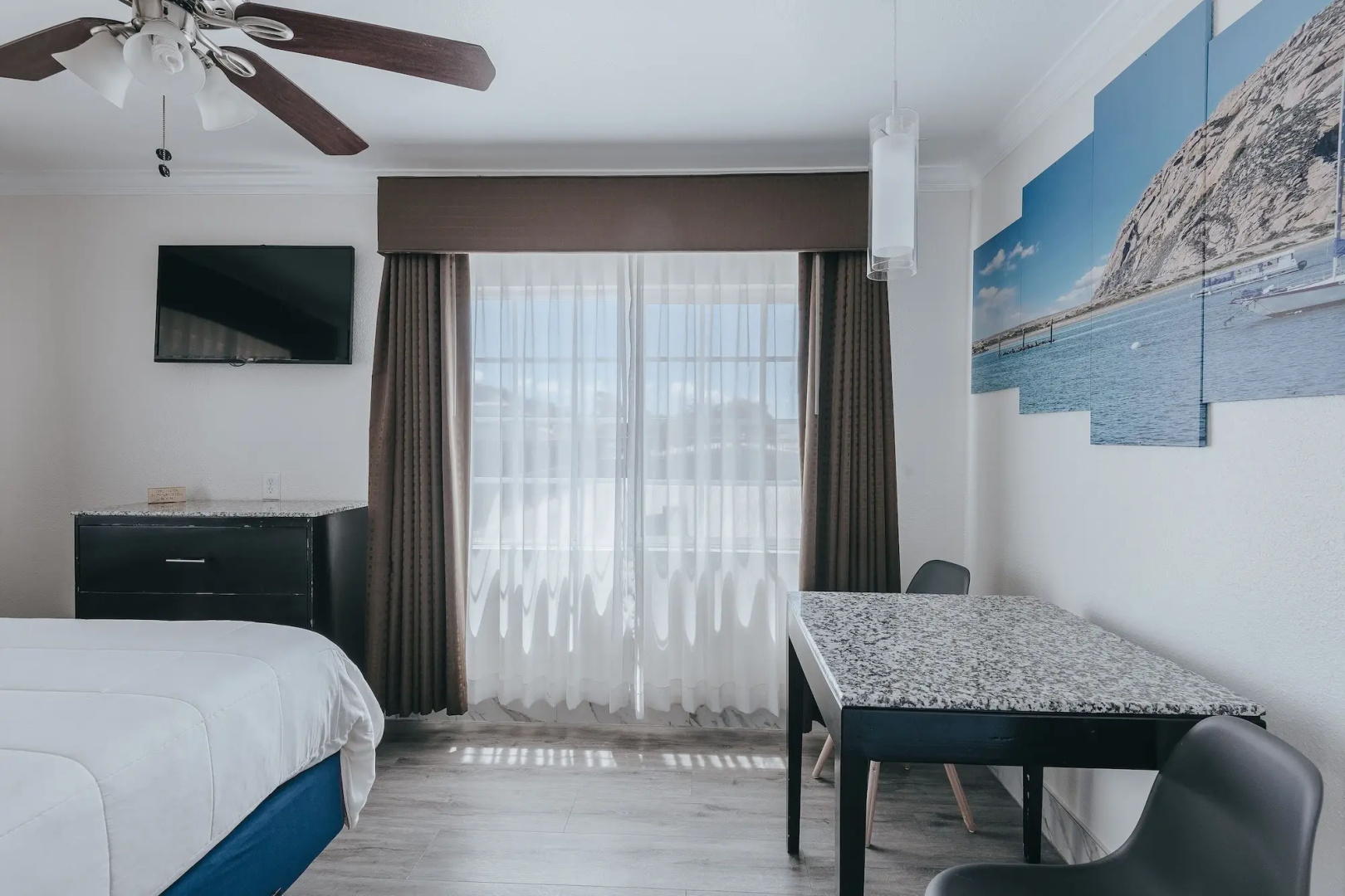 Sea Air Inn & Suites - Downtown - Restaurant Row