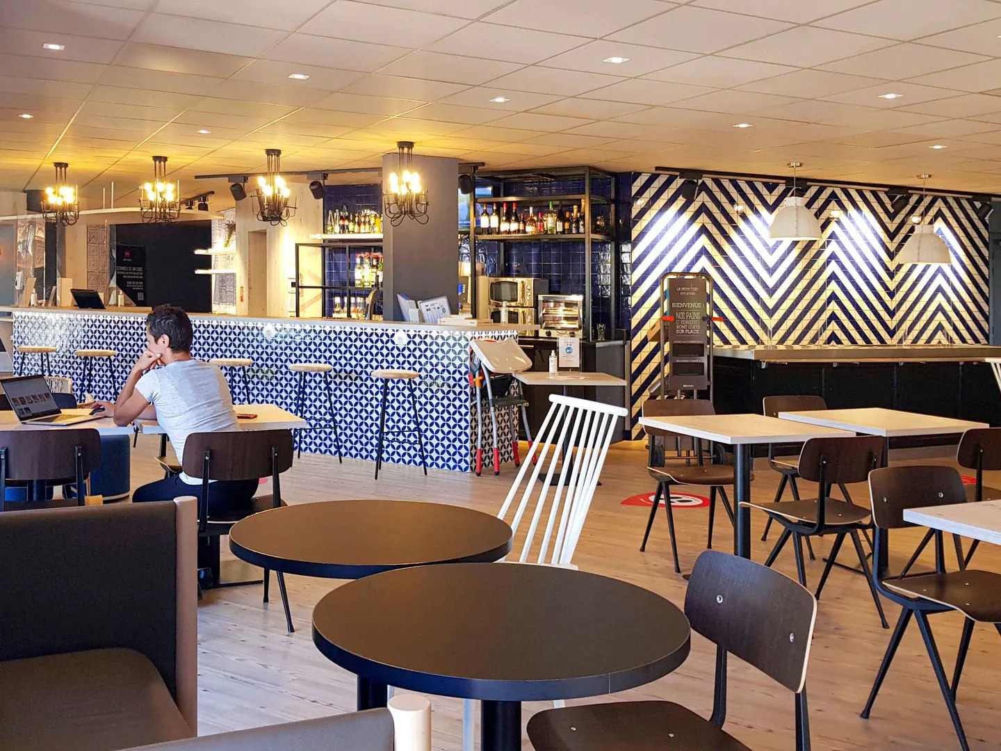 ibis Manosque Cadarache