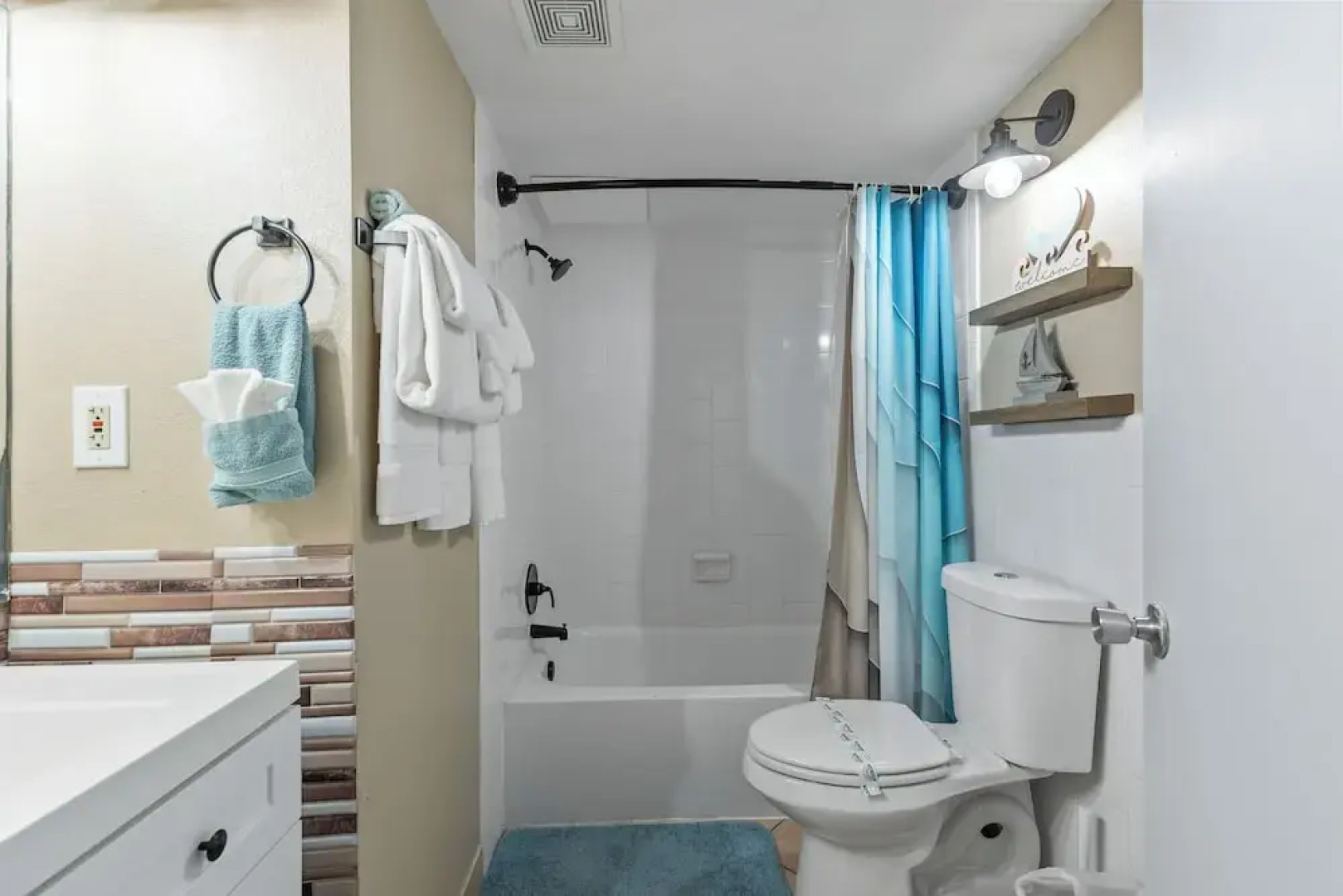 Oceanside Inn Studios by Brightwild