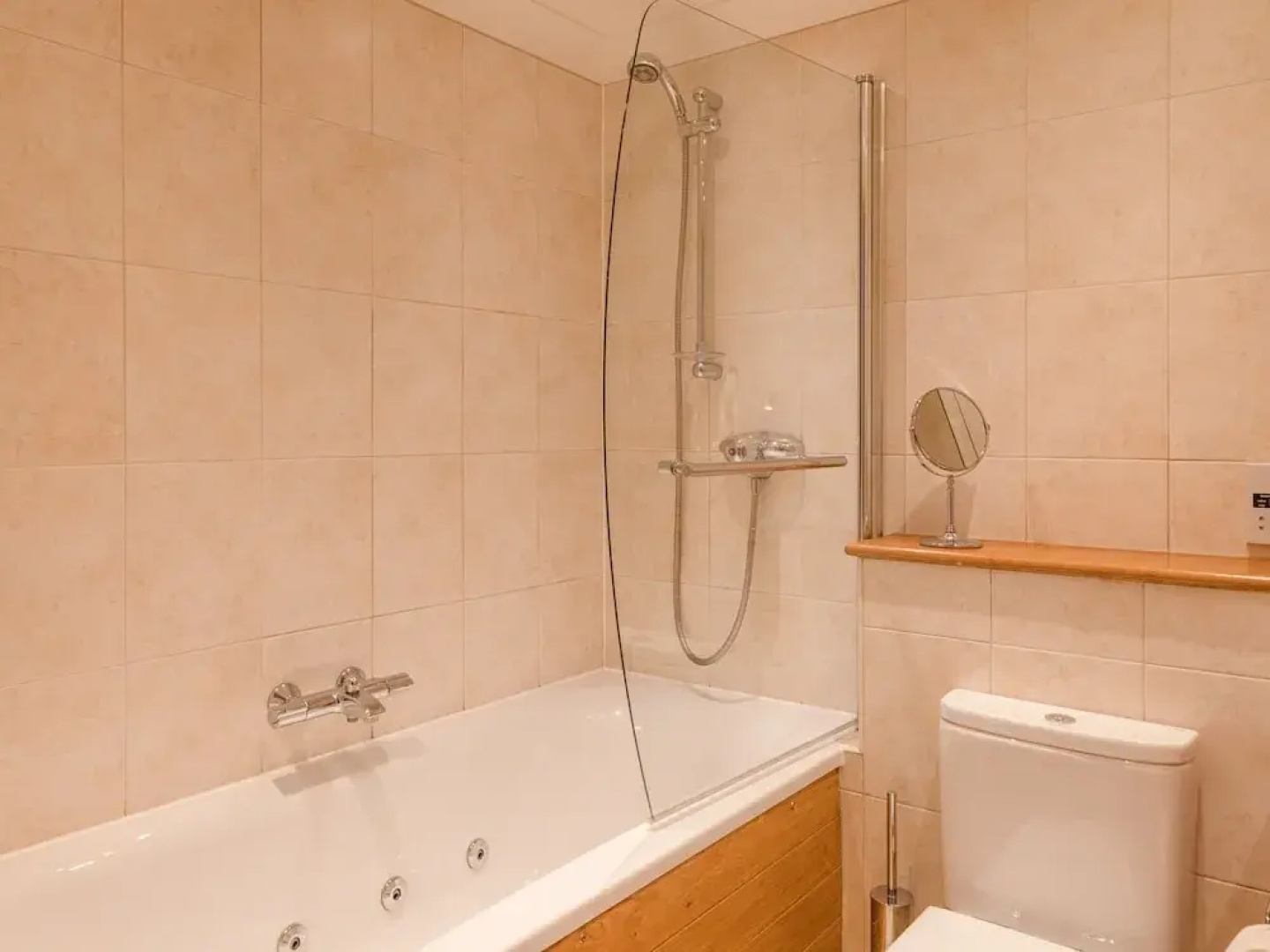 5 Court Cottage, Hillfield Village