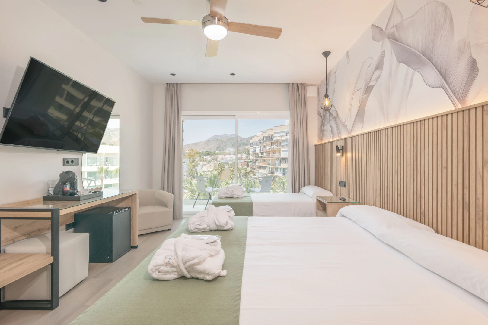 Hotel Parasol by Dorobe