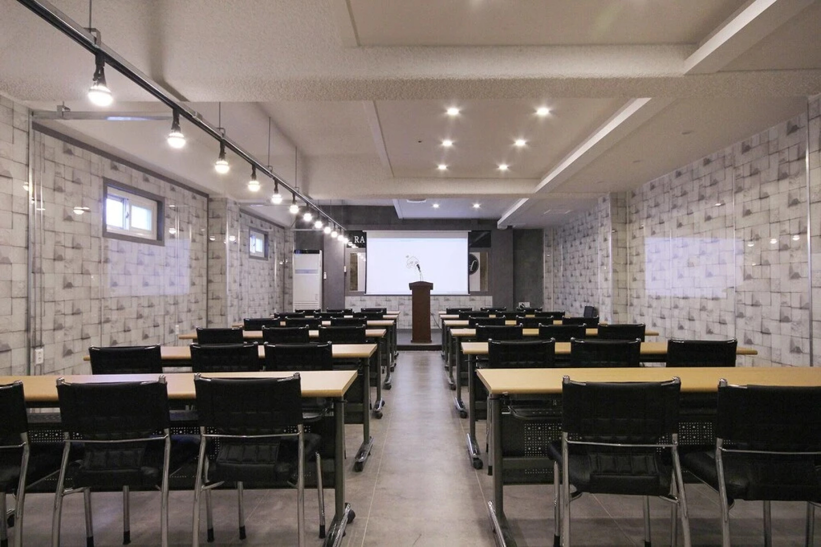 Ulsan Yeungnam Alps Rahel