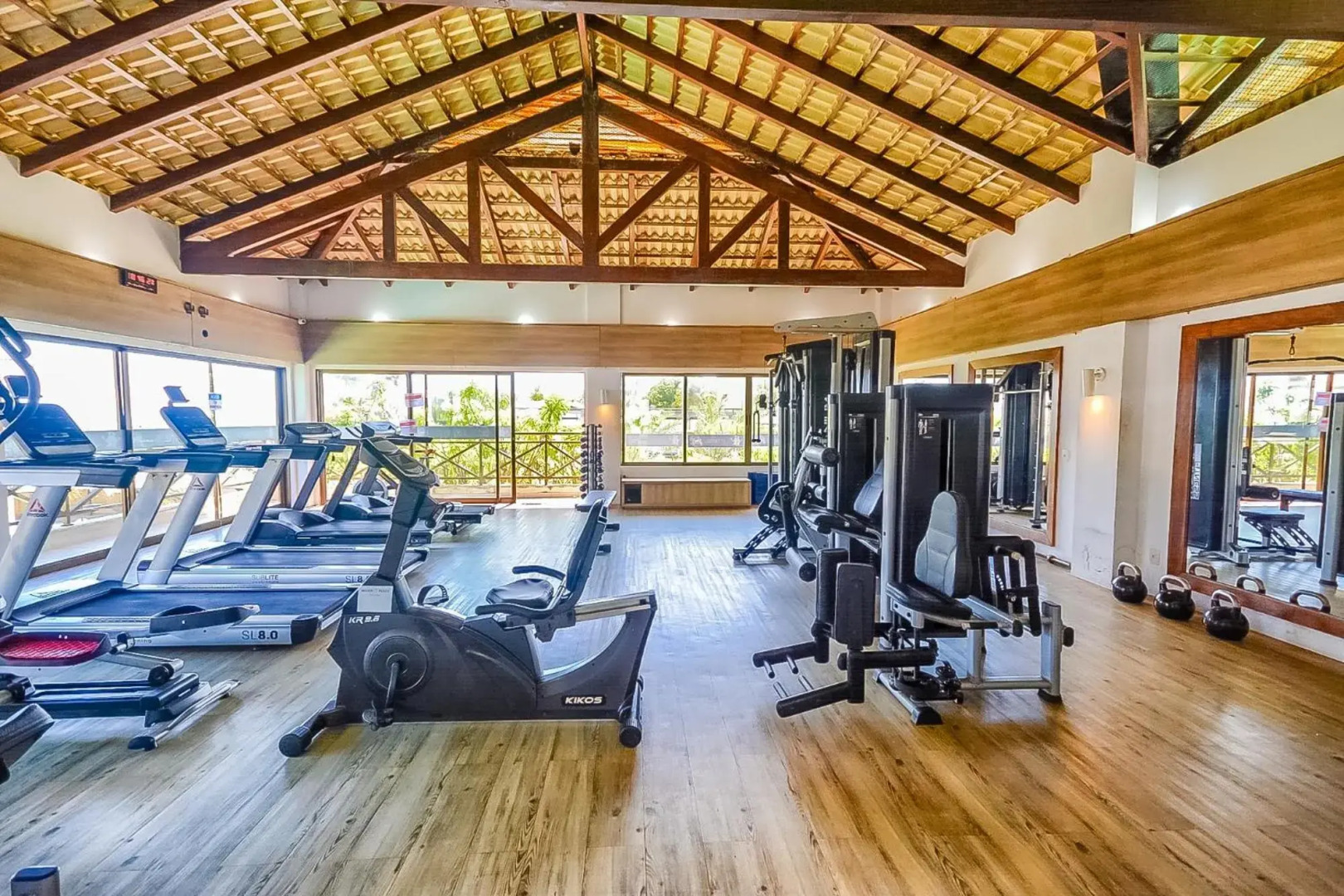 Beach Place Resort Bangalo 12