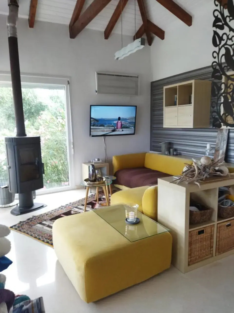 Rosemarine-Privacy in a new designed Sea Villa.