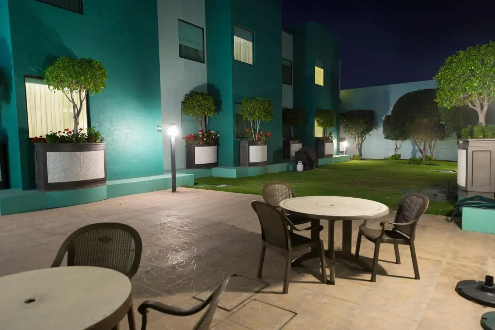 Excellence Express & Suites