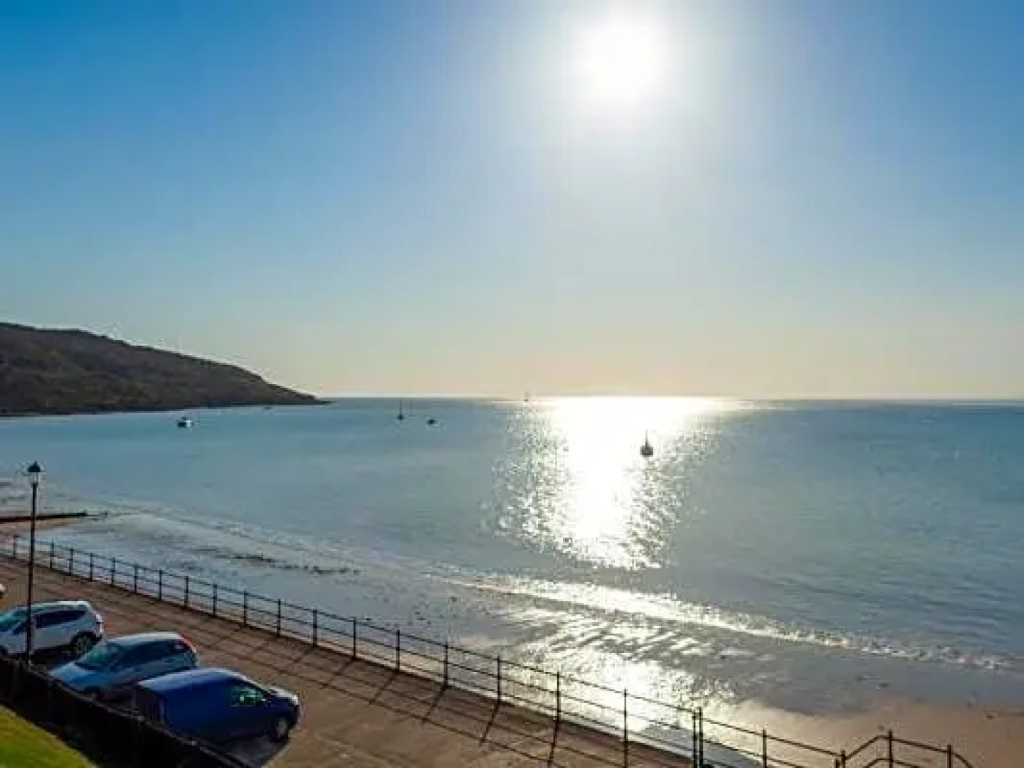 Observation Apartment On The Beach