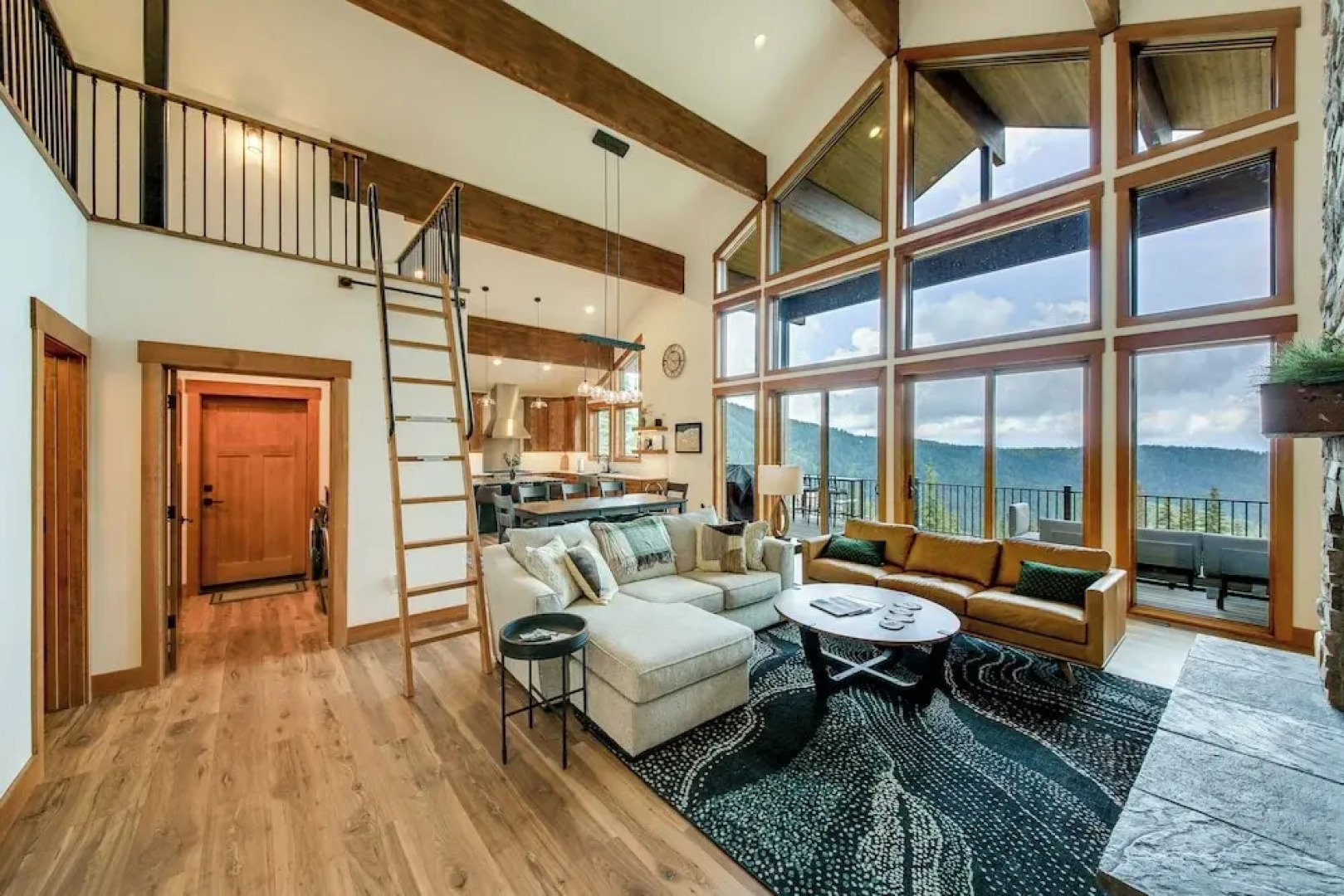 Ski-in/out Schweitzer Mountain Home in Sandpoint!