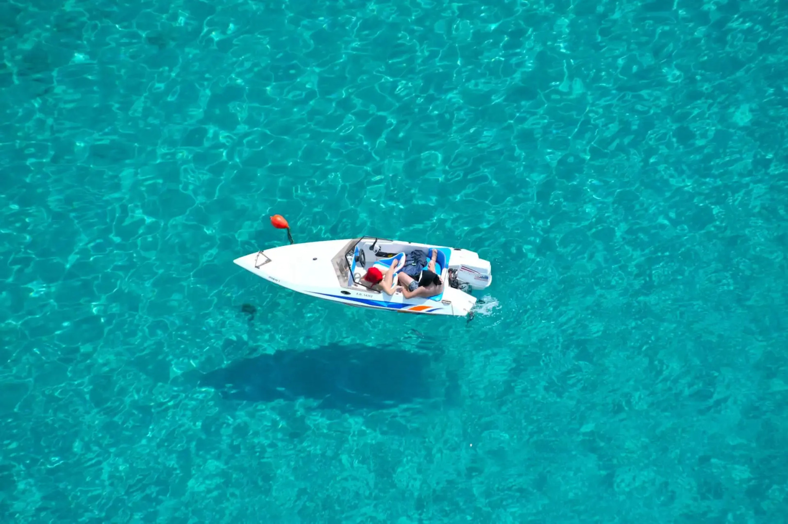 leonidas apartments and suites