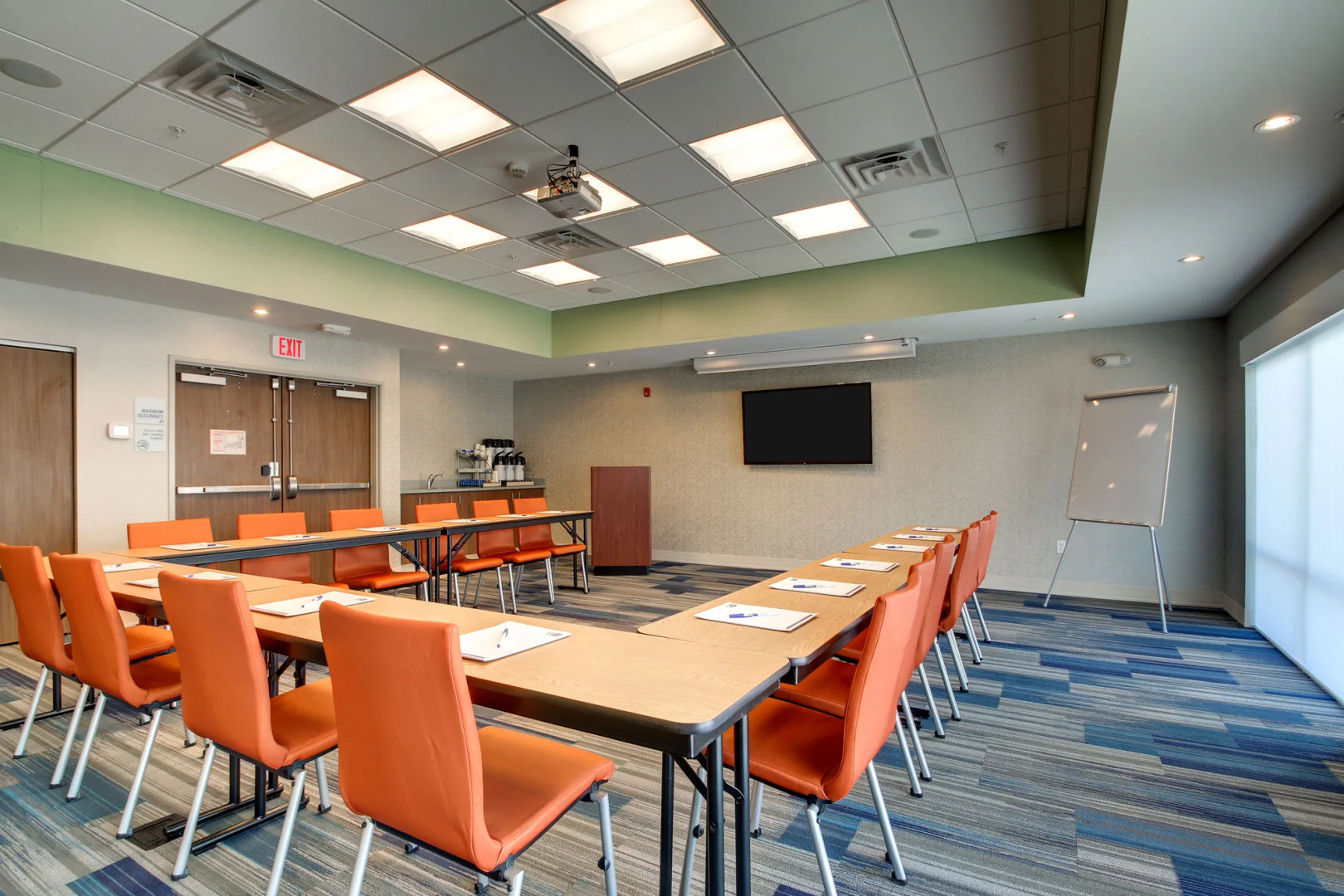 Holiday Inn Express & Suites Galesburg by IHG
