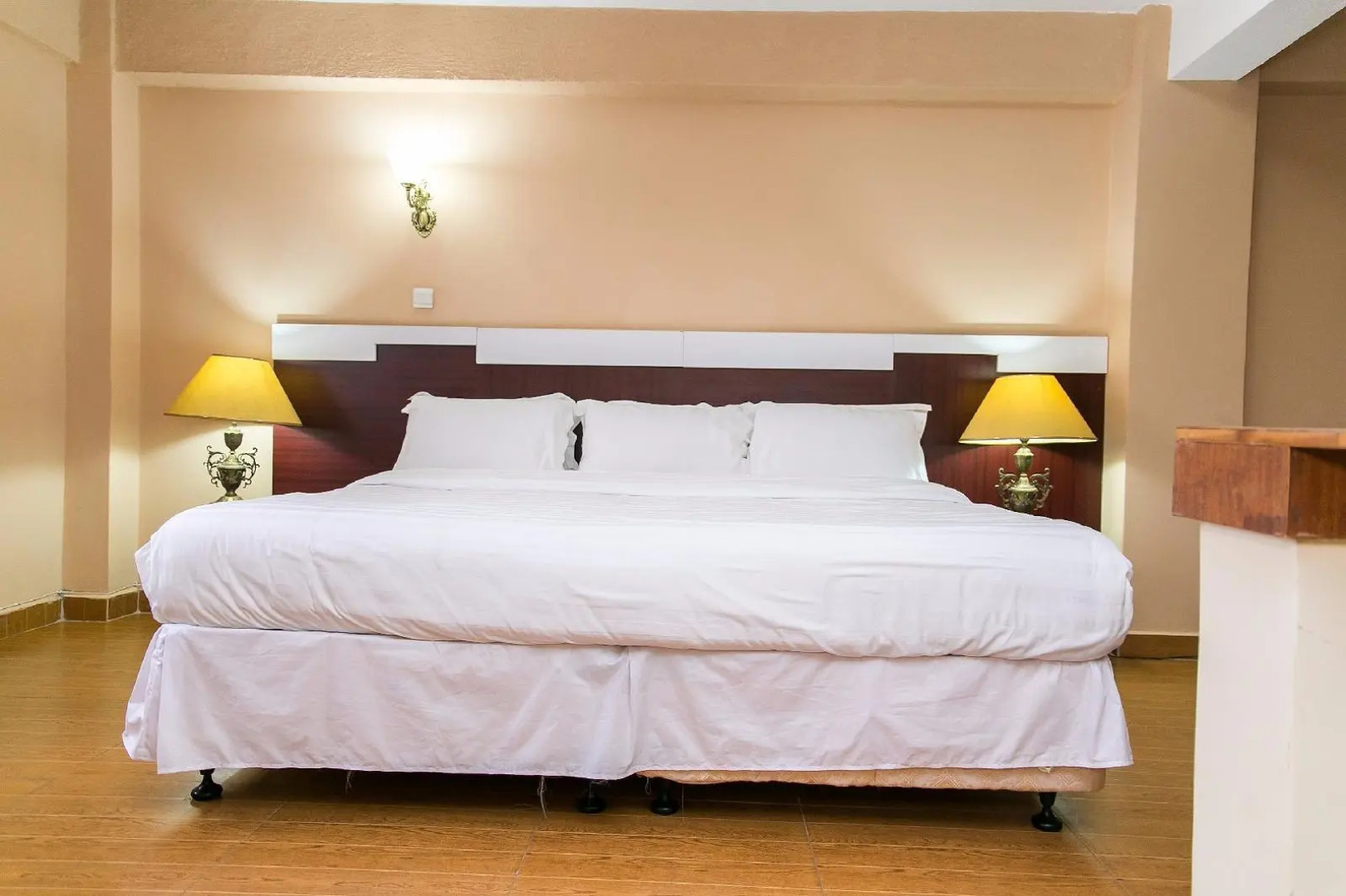 The Coconut Grill Hotel