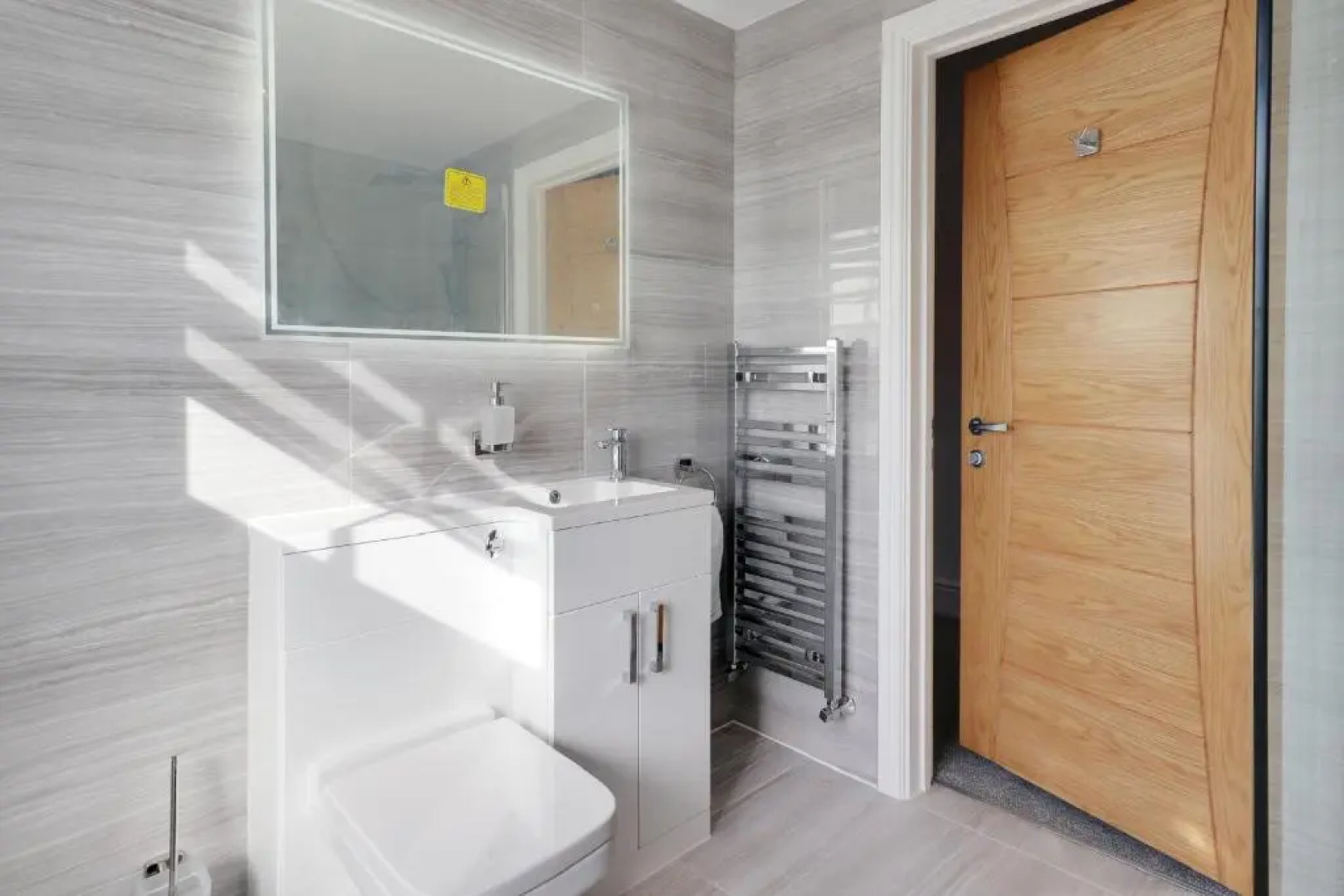 Master accommodation suite 3 sea view