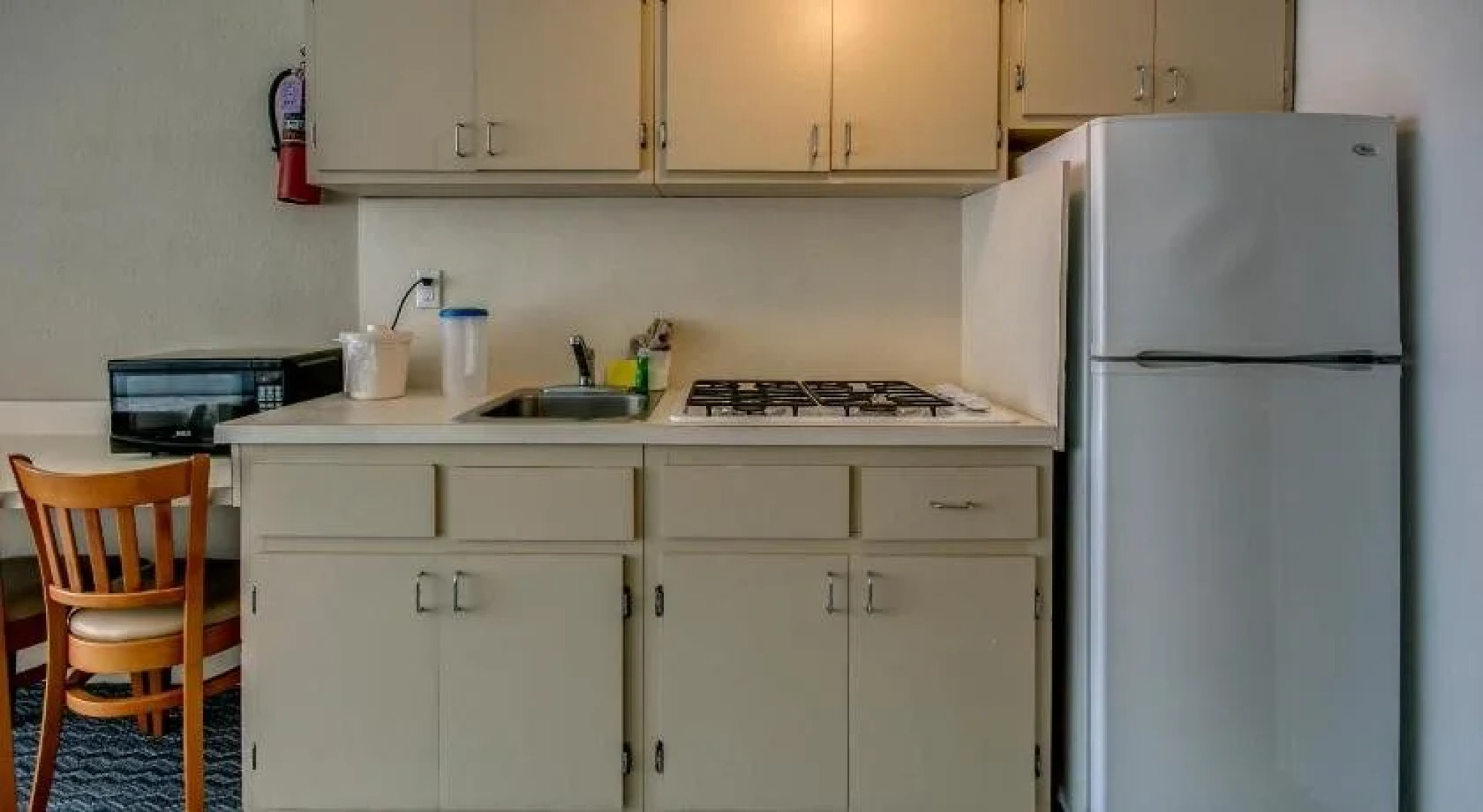 Admiral Resort Motel