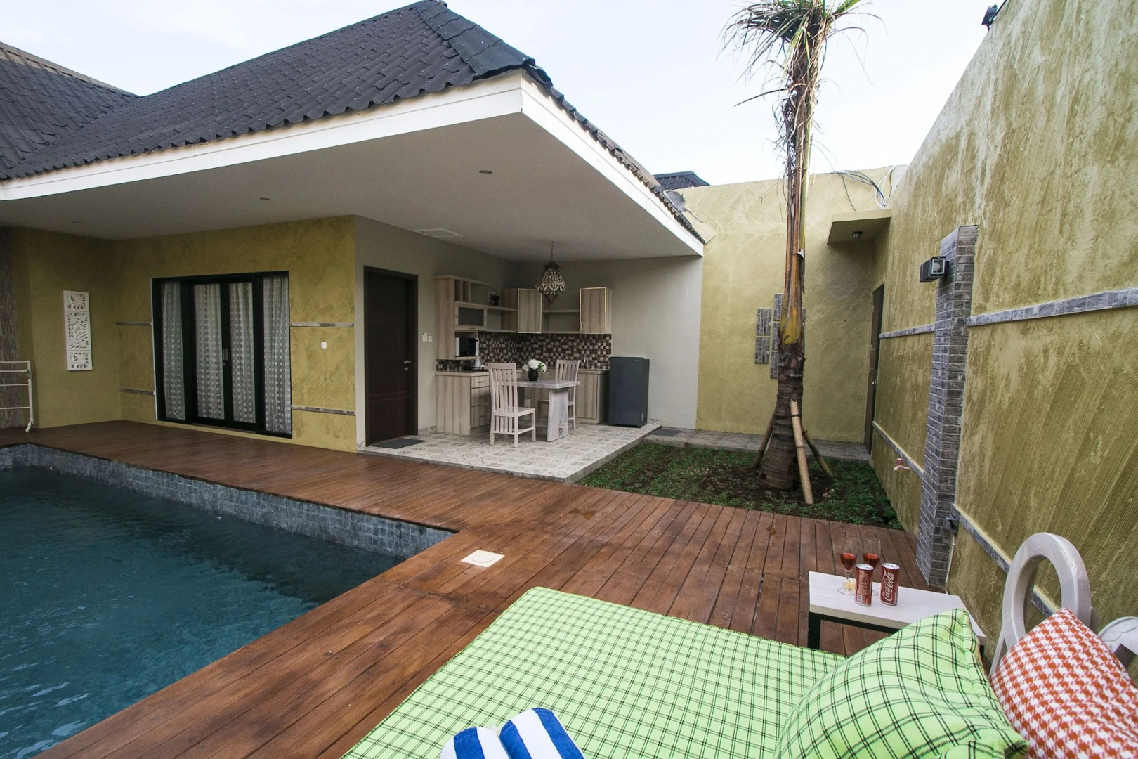 Flamingo Dewata Suite