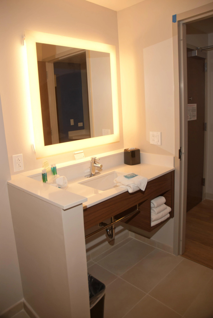 Holiday Inn Express & Suites Decatur by IHG