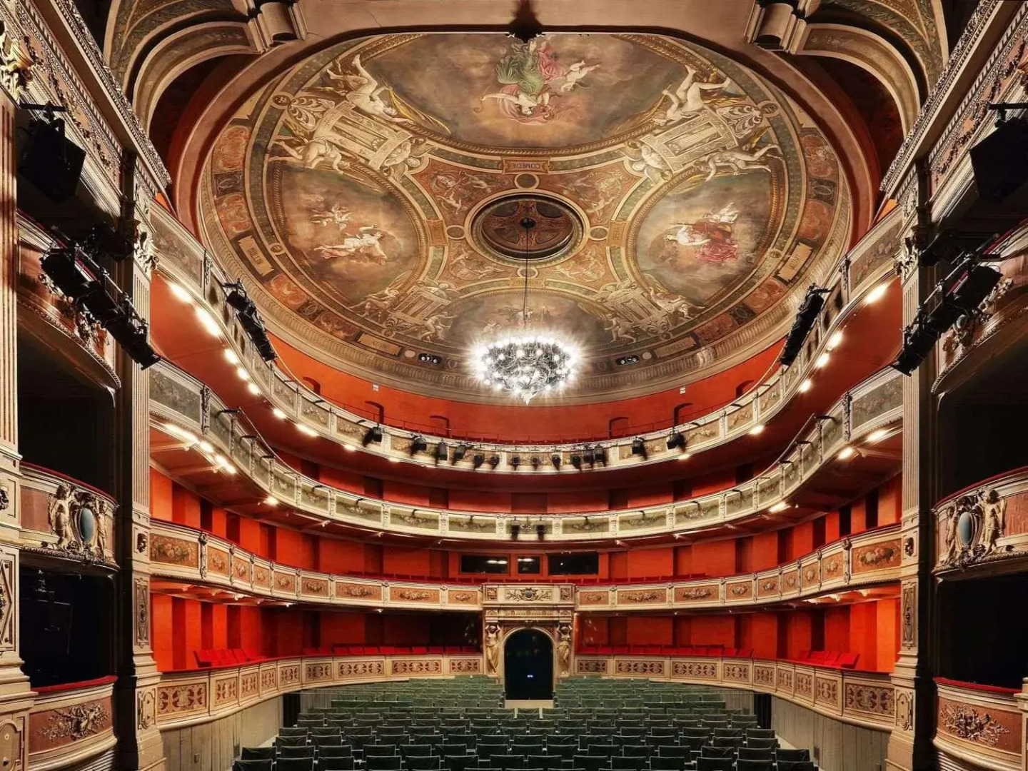 Kyriad Chambery Centre Curial