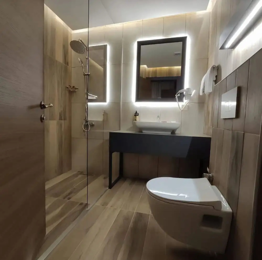 Cois Inn Royal Hotel