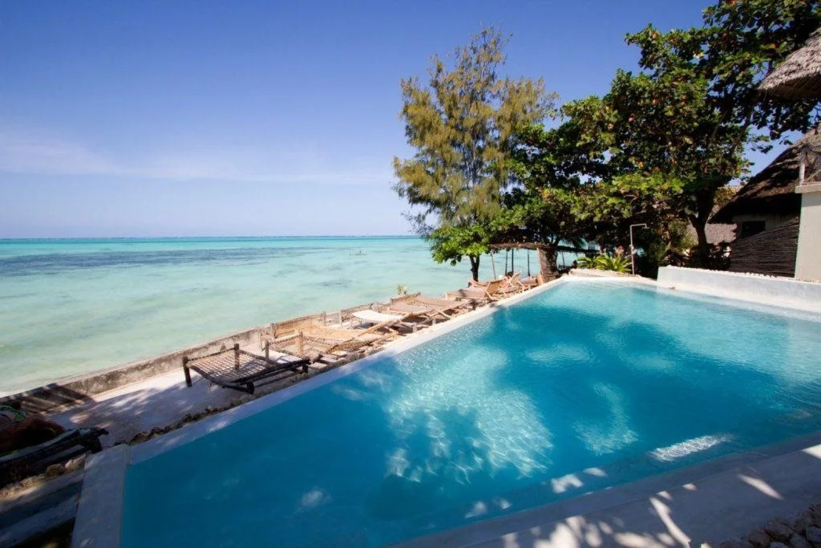 Coral Rocks Hotel & Restaurant