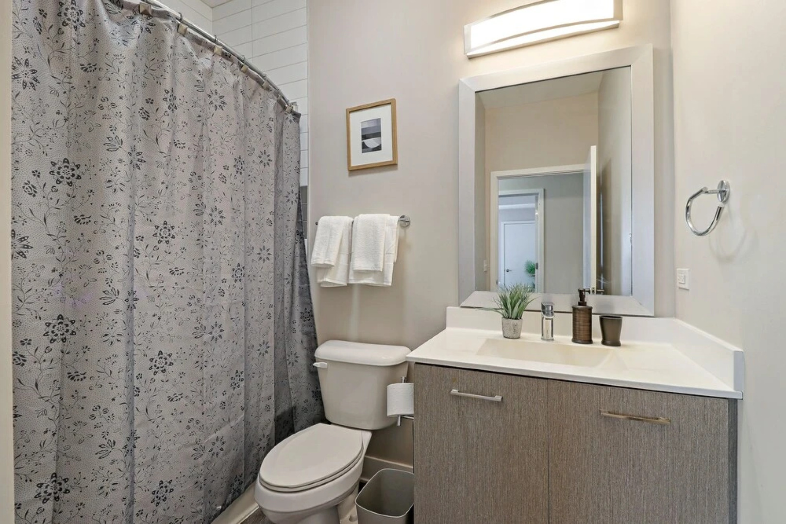 Luxurious 1BR Apt in Oakbrook