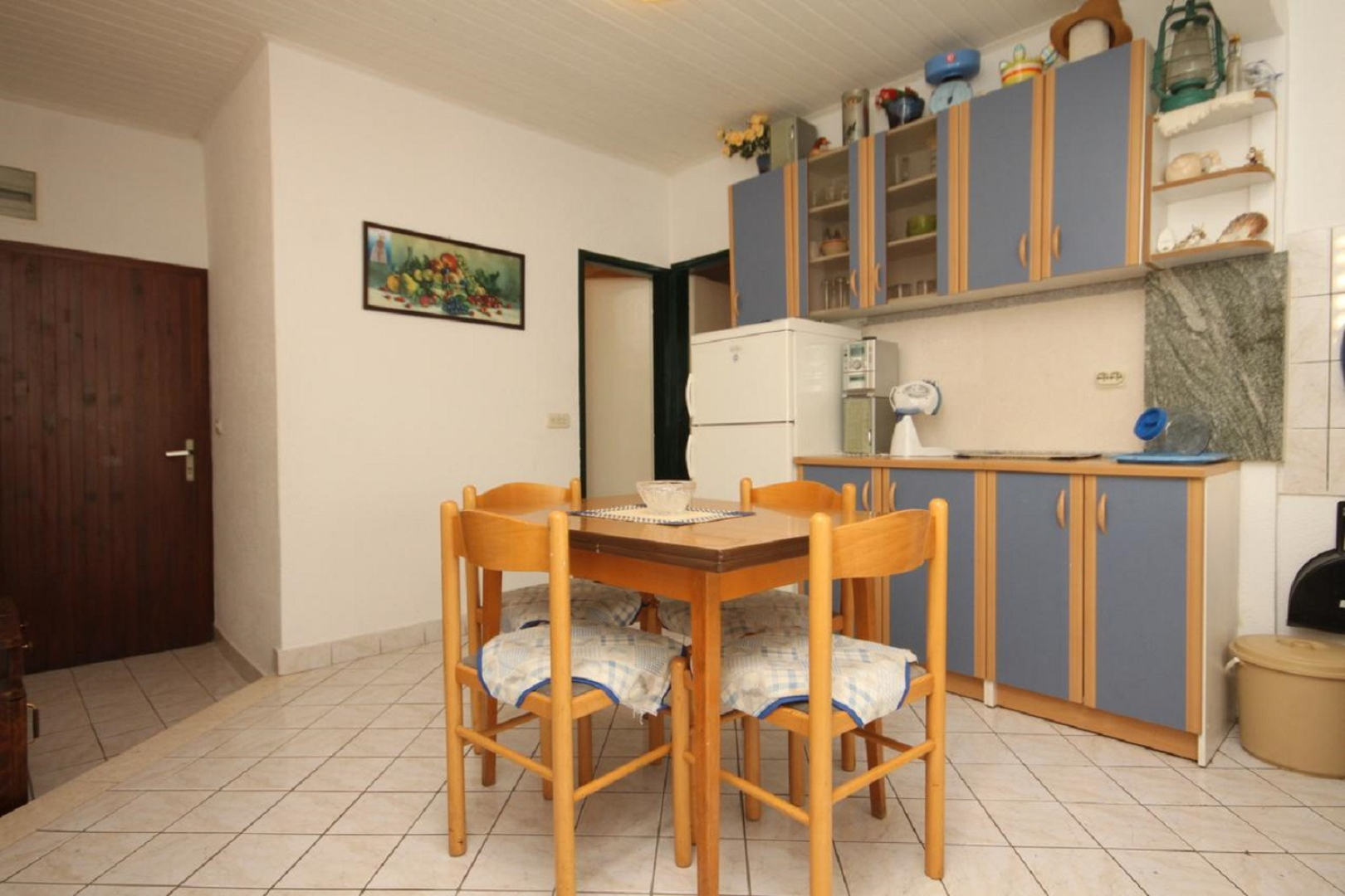 Apartment Kira - 20 M from the beach : A1 Seget Vranjica, Riviera Trogir