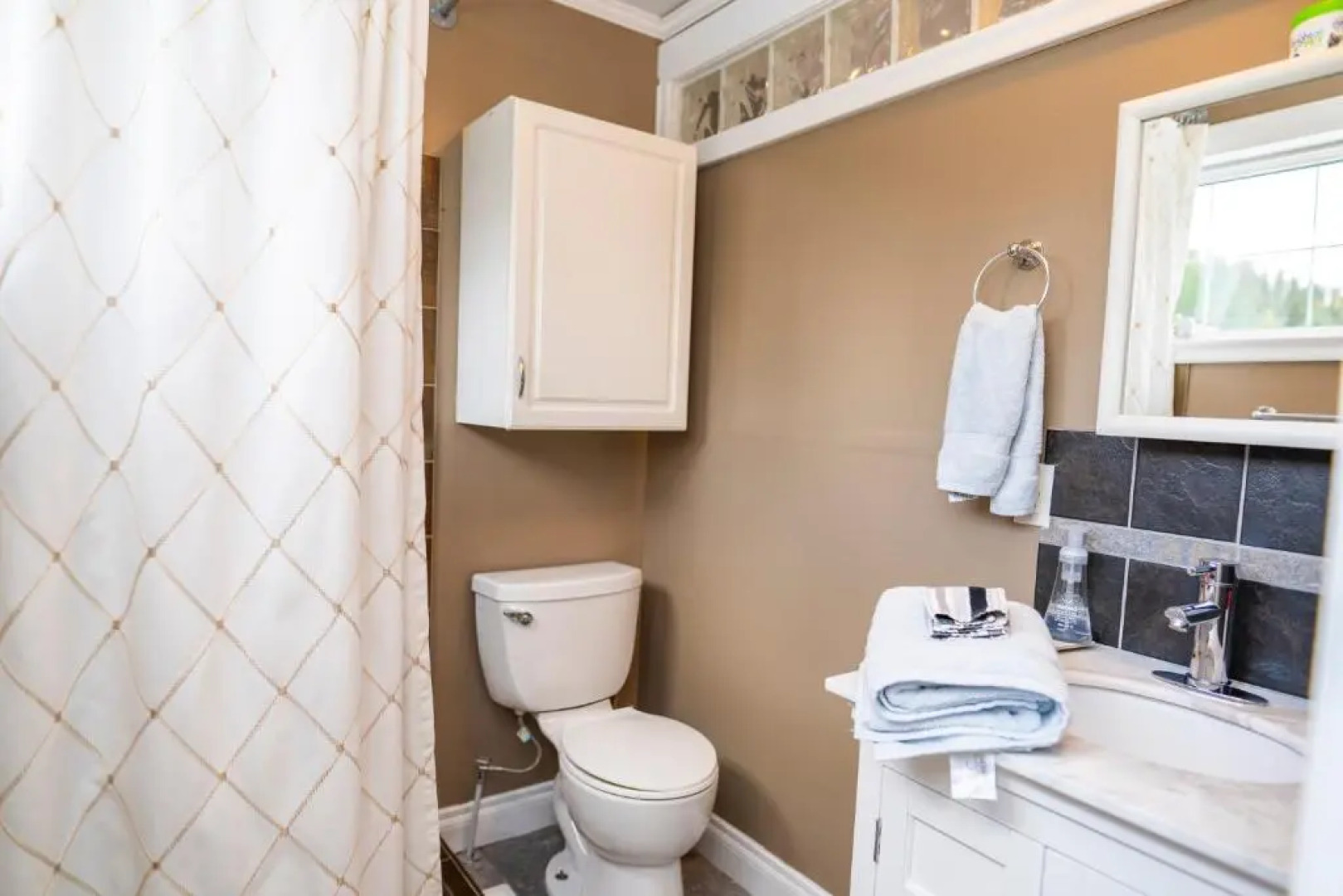 Downtown Whitehorse Apartment in Old Town