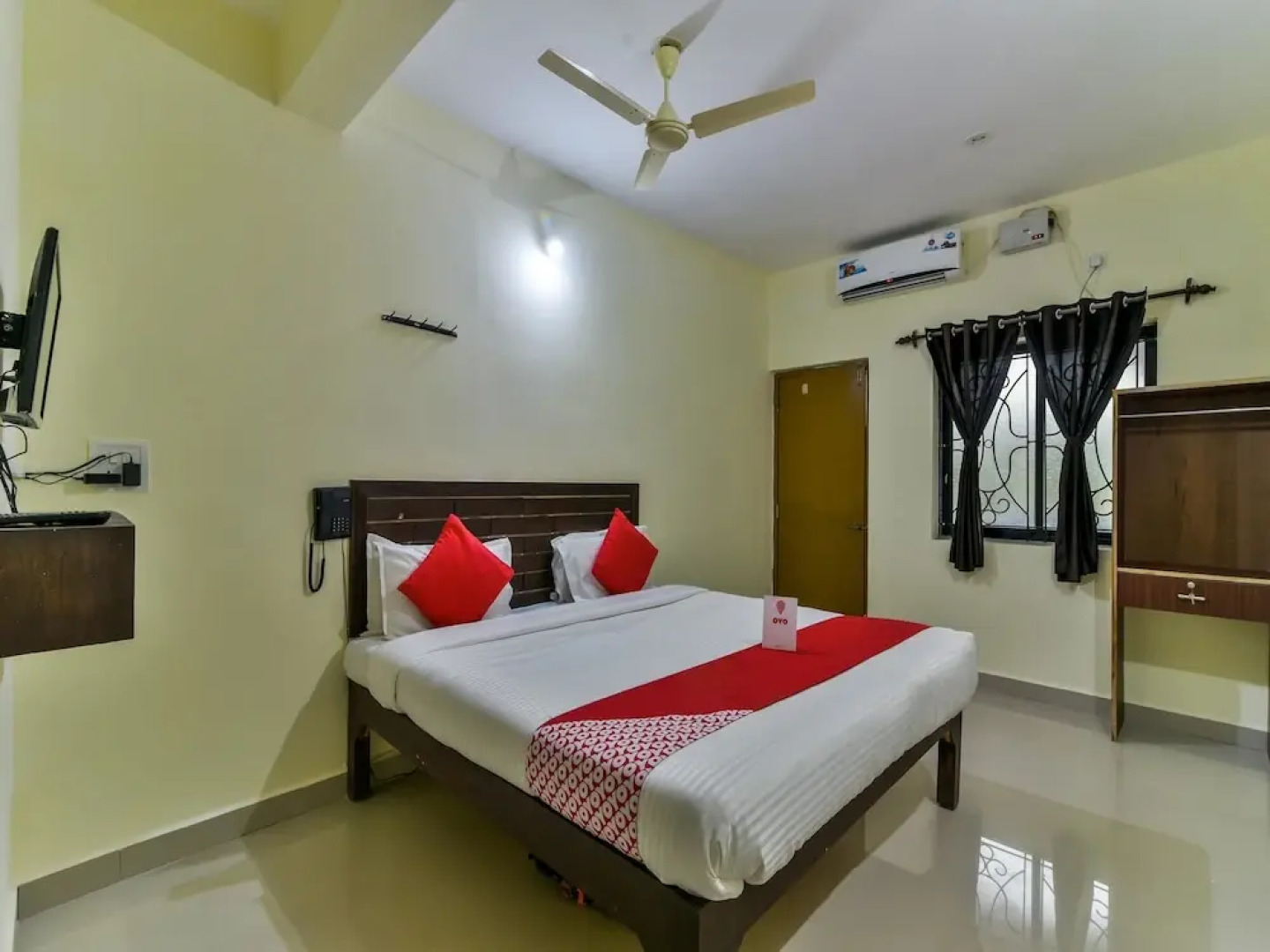 OYO 12889 Jovinho's Place