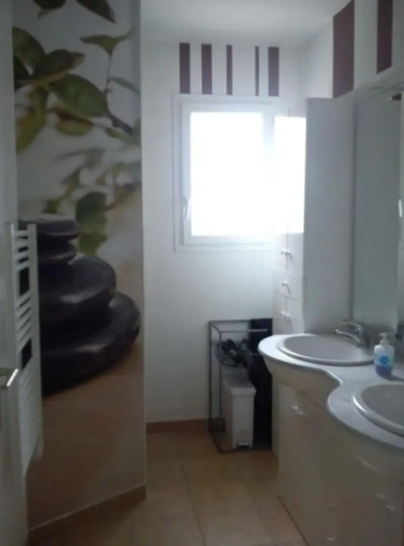 Villa With 3 Bedrooms In Lavergne, With Wonderful Lake View, Private Pool, Furnished Garden - 186 Km From The Beach