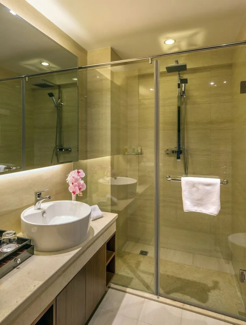 Jinjiang Peninsula Seasons Hotel