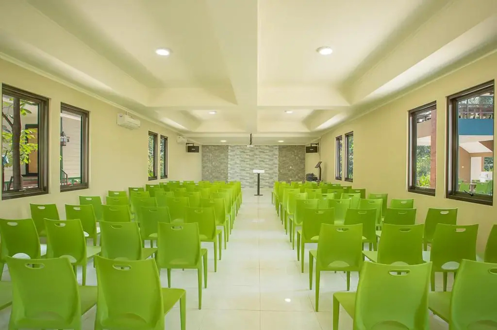 River Walk Urban Camping House