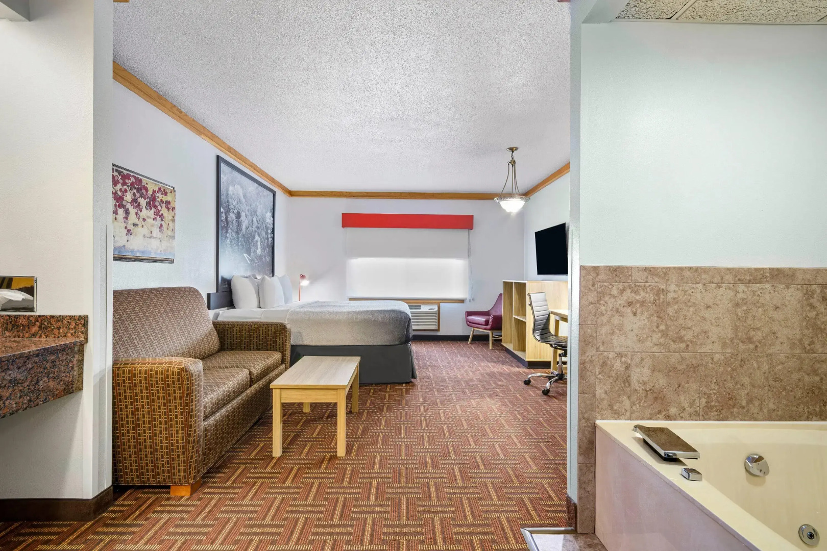 Super 8 by Wyndham Eveleth