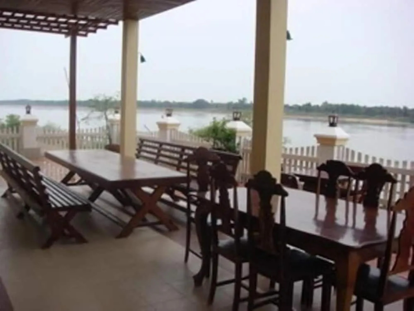 Keerawan House Rim Khong