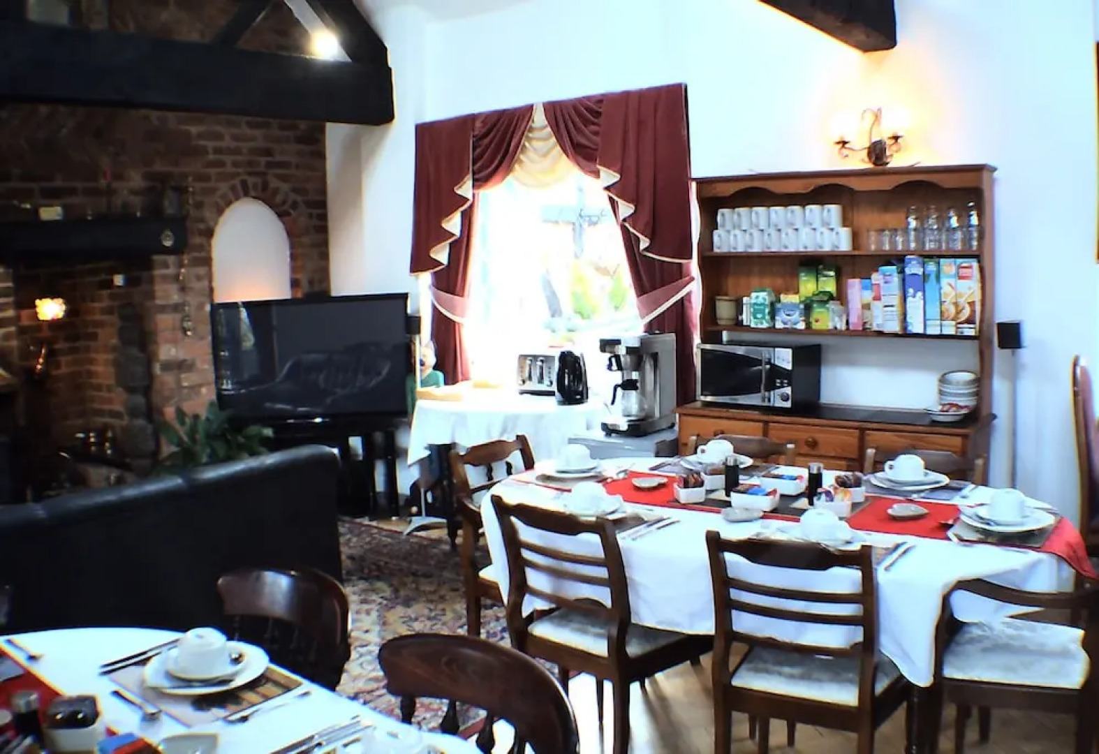 Featherstone Farm Hotel