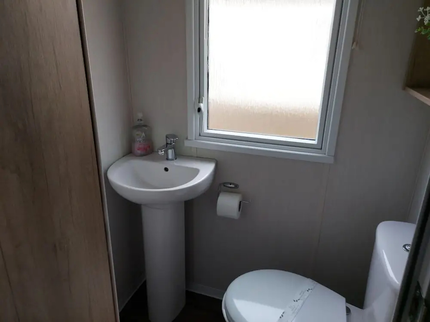 208 Unity Beach 6 Berth enc Garden no Pets