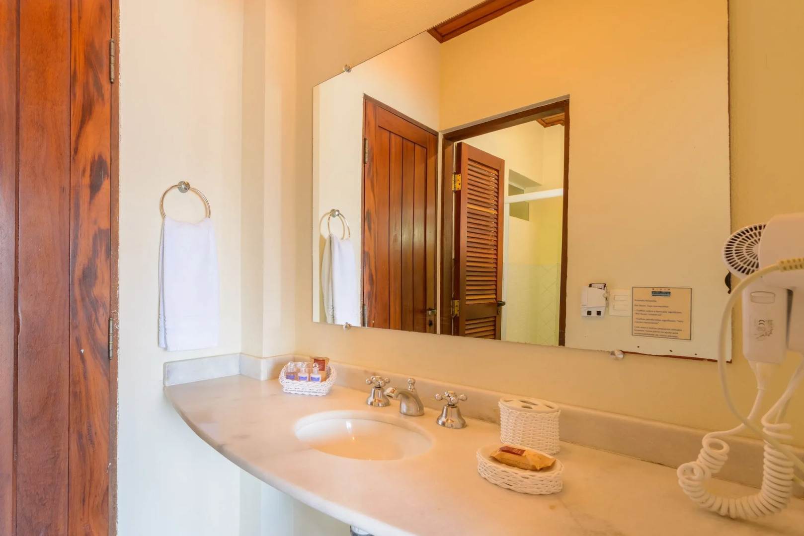 Barra Do Piuva Porto Hotel