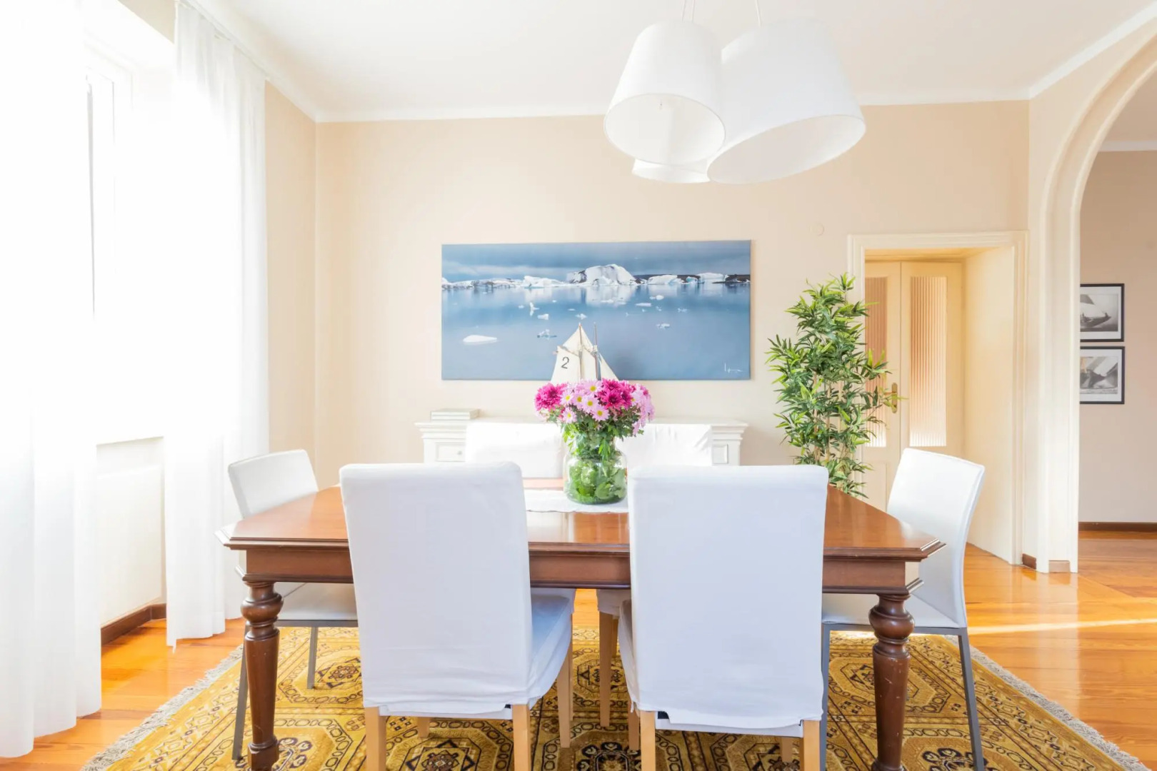 Villa Ida in Lenno with 3 bedrooms and 2.5 bathrooms