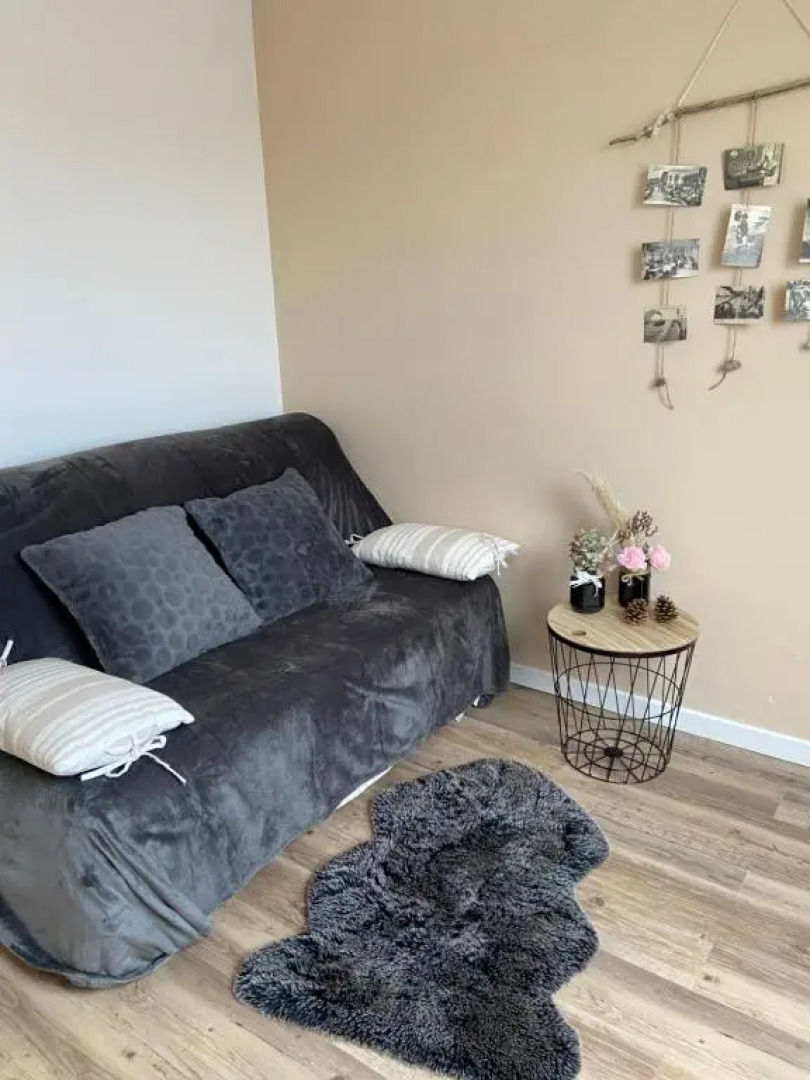 Spacieux T2 au coeur de Villers 2000