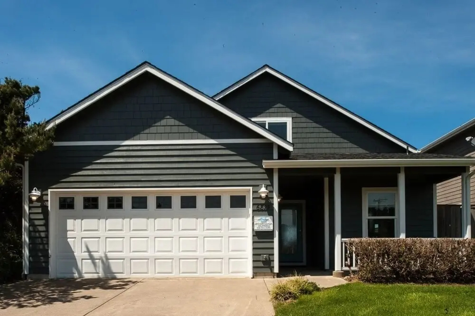 Beach Time 3 Br home by RedAwning