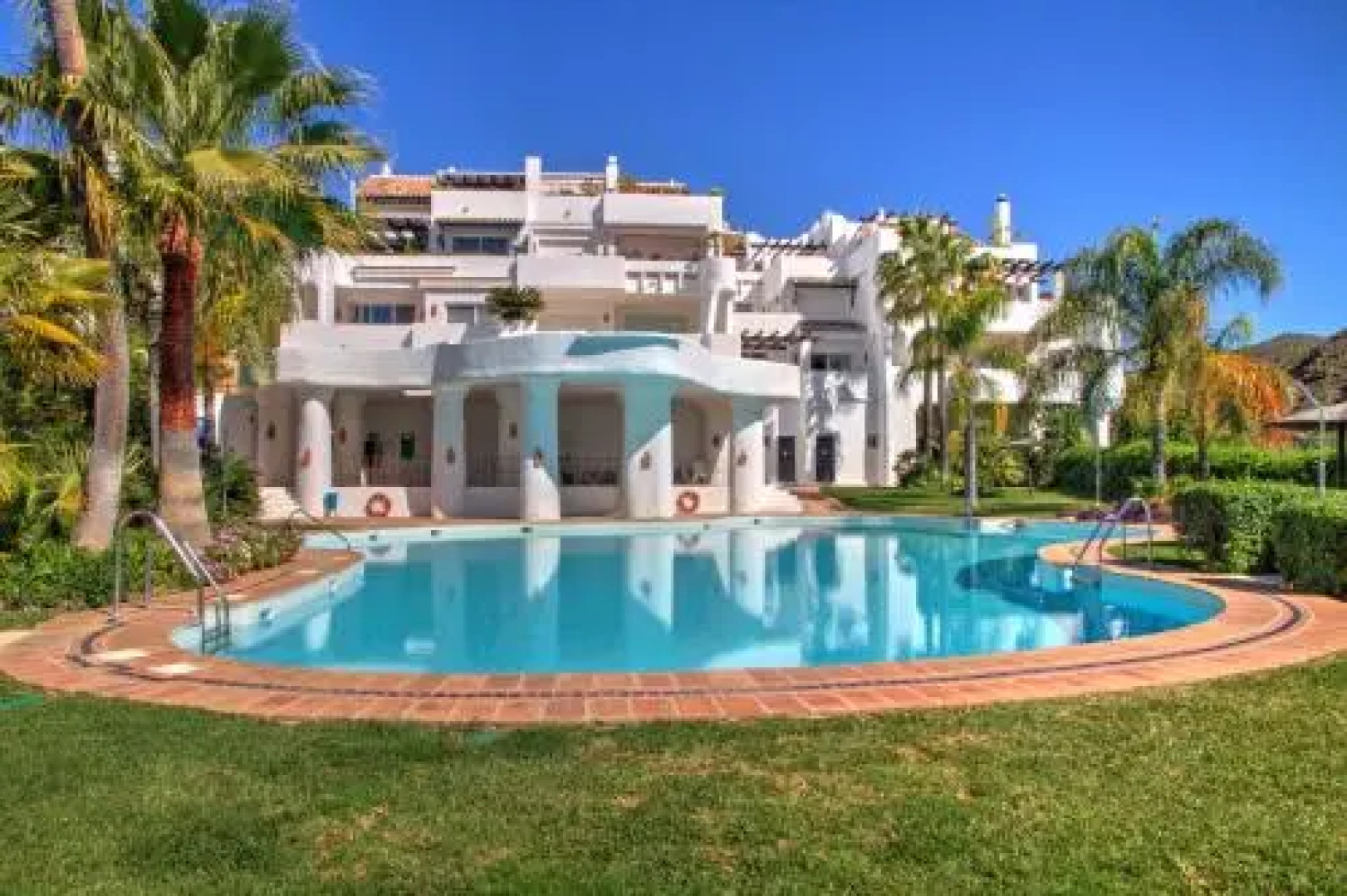 Penthouse with Sea Views