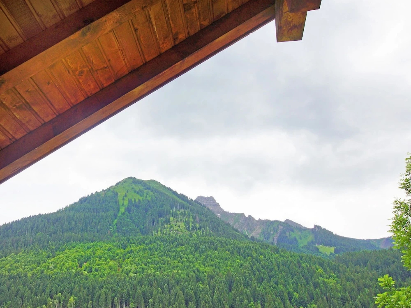 Exclusive Chalet in La Chapelle-d'Abondance with Mountain View