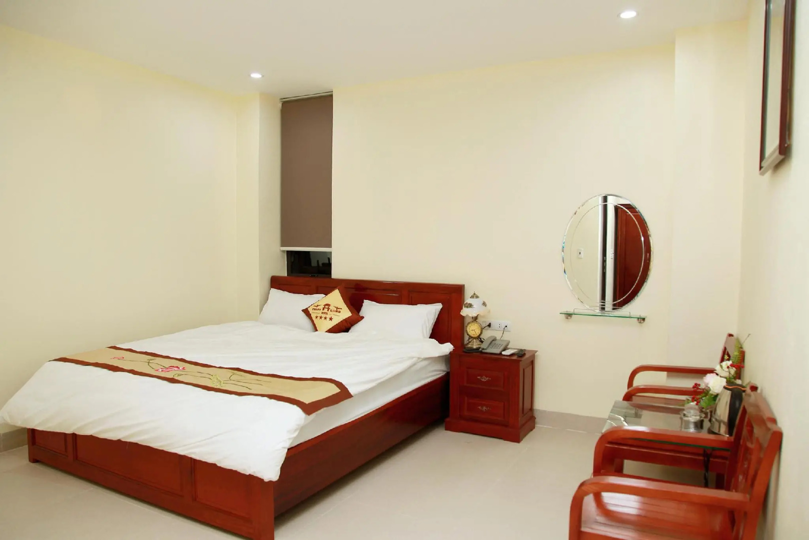 Khach San Thang Long