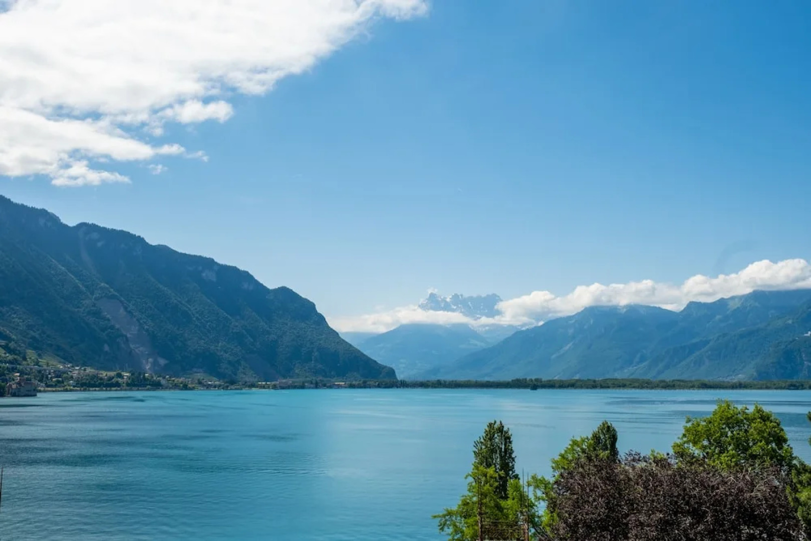 Montreux Panoramic Views 4BD Apartment