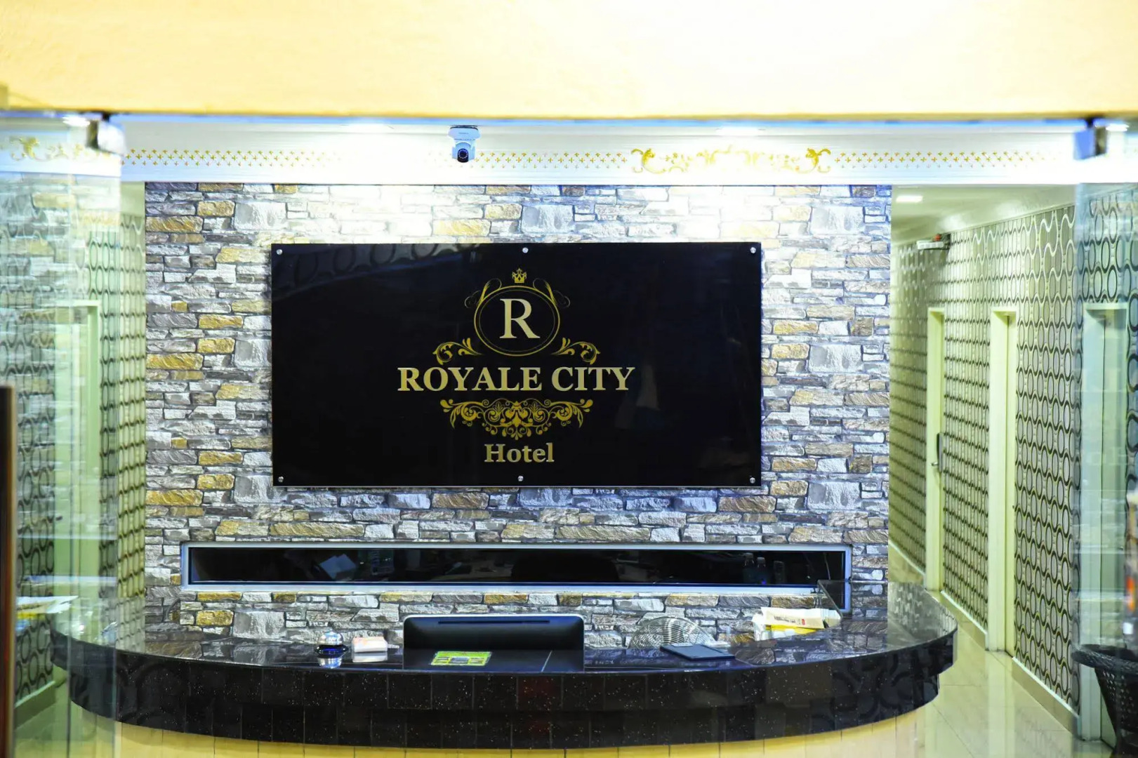 Royale City Hotel