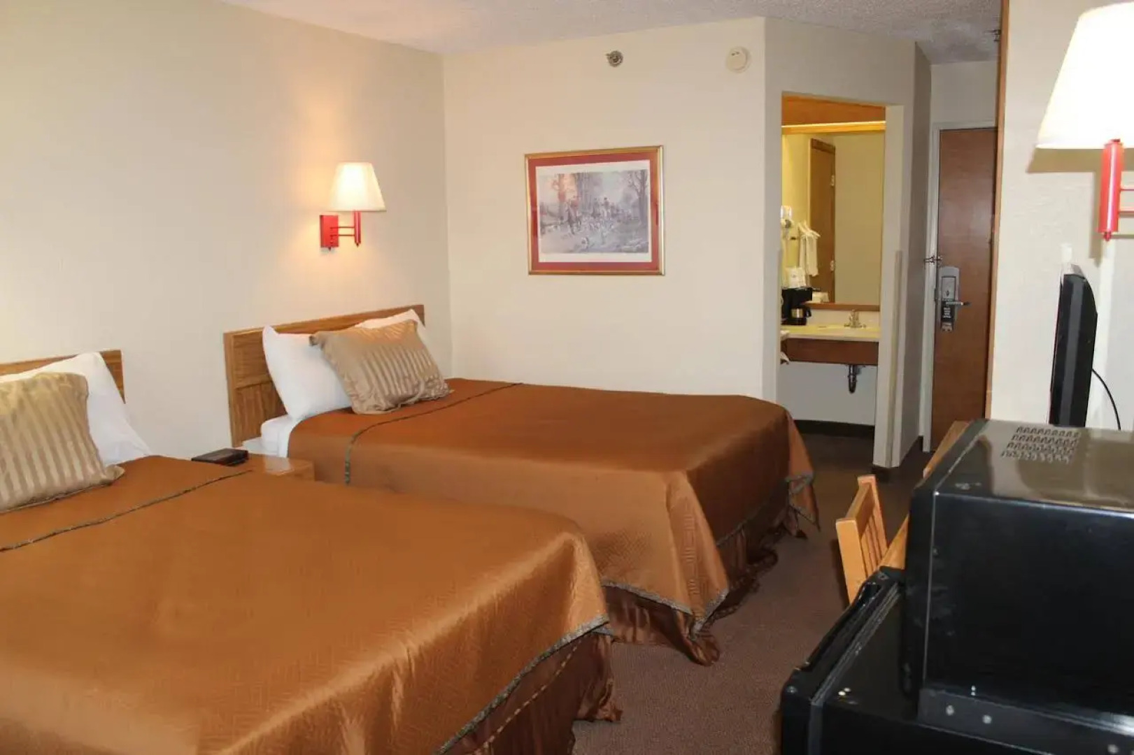 Travelodge by Wyndham Perry National Fairgrounds Area I-75