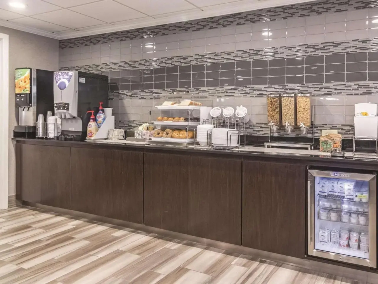 La Quinta Inn & Suites Brunswick #1040